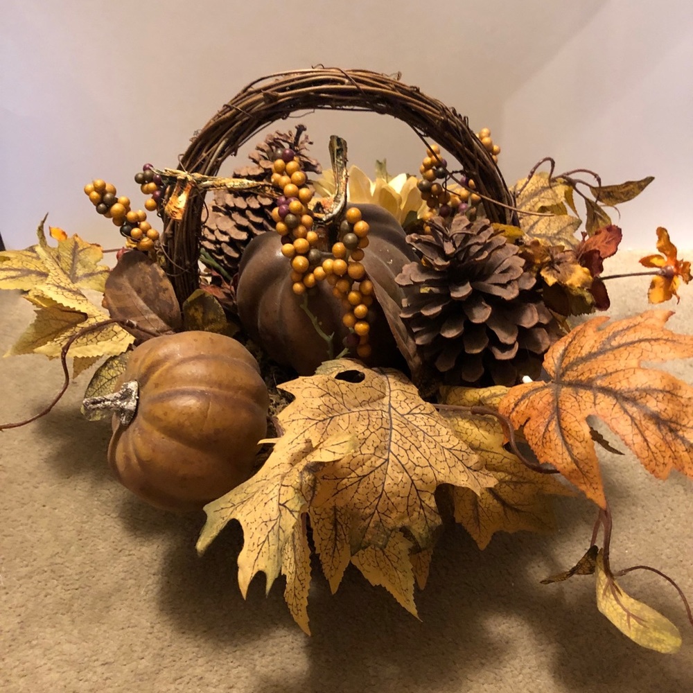 Fall flower arrangement in wicker basket NWT